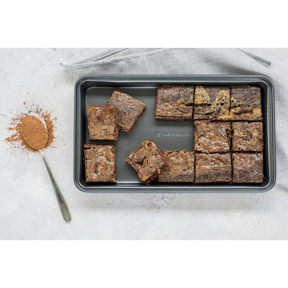 144461 KCMCHB32 MC Non-Stick Brownie Pan 34x20x4cm, Sleeved  พิมพ์ขนมบราวนี่ ขนาด 34 x 20 x 4 cm