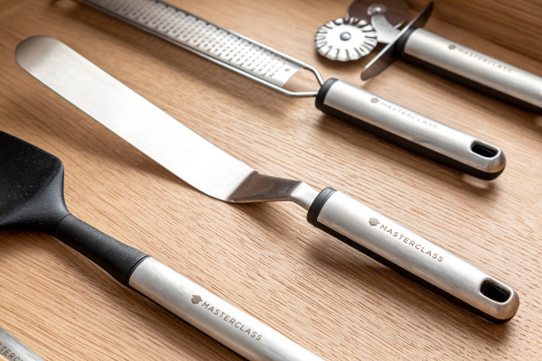 MCSSPALETTE - MC ICING SPATULA SS SOFT GRIP GREY สปาทูลามาสเตอร์คลาส