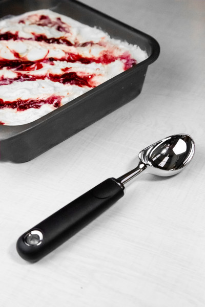 MCSGNWSSIC - MC SOFT GRIP ICE CREAM SCOOP S/STEEL ที่ตักไอศกรีมมาสเตอร์คลาส MCSGNWSSIC - MC SOFT GRIP ICE CREAM SCOOP S/STEEL ที่ตักไอศกรีมมาสเตอร์คลาส