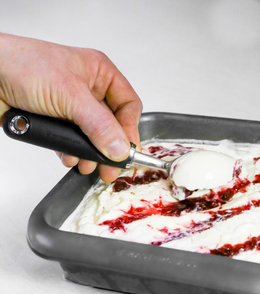 MCSGNWSSIC - MC SOFT GRIP ICE CREAM SCOOP S/STEEL ที่ตักไอศกรีมมาสเตอร์คลาส MCSGNWSSIC - MC SOFT GRIP ICE CREAM SCOOP S/STEEL ที่ตักไอศกรีมมาสเตอร์คลาส