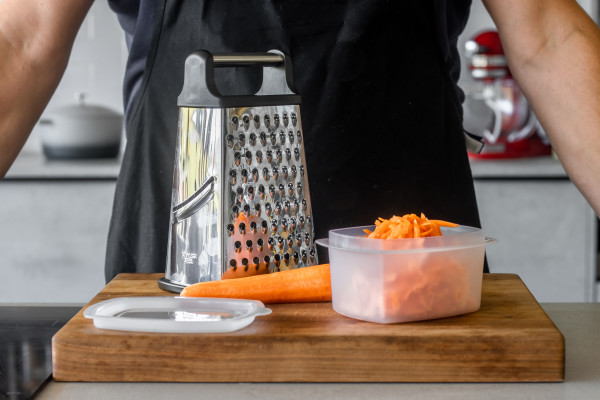 MCGRATCOL - MC BOX GRATER WITH COLLECTOR S/STEEL กล่องขูดชีสสเตนเลสมาสเตอร์คลาส MCGRATCOL - MC BOX GRATER WITH COLLECTOR S/STEEL กล่องขูดชีสสเตนเลสมาสเตอร์คลาส