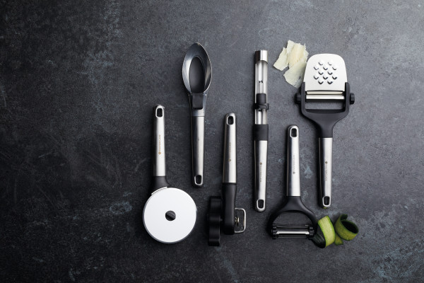 MCSGNWPC - MC PIZZA CUTTER SOFT GRIP S/STEEL ลูกกลิ้งสเตนเลสตัดพิซซ่ามาสเตอร์คลาส MCSGNWPC - MC PIZZA CUTTER SOFT GRIP S/STEEL ลูกกลิ้งสเตนเลสตัดพิซซ่ามาสเตอร์คลาส